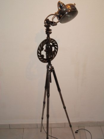 Lampe trepied phare de voiture 3